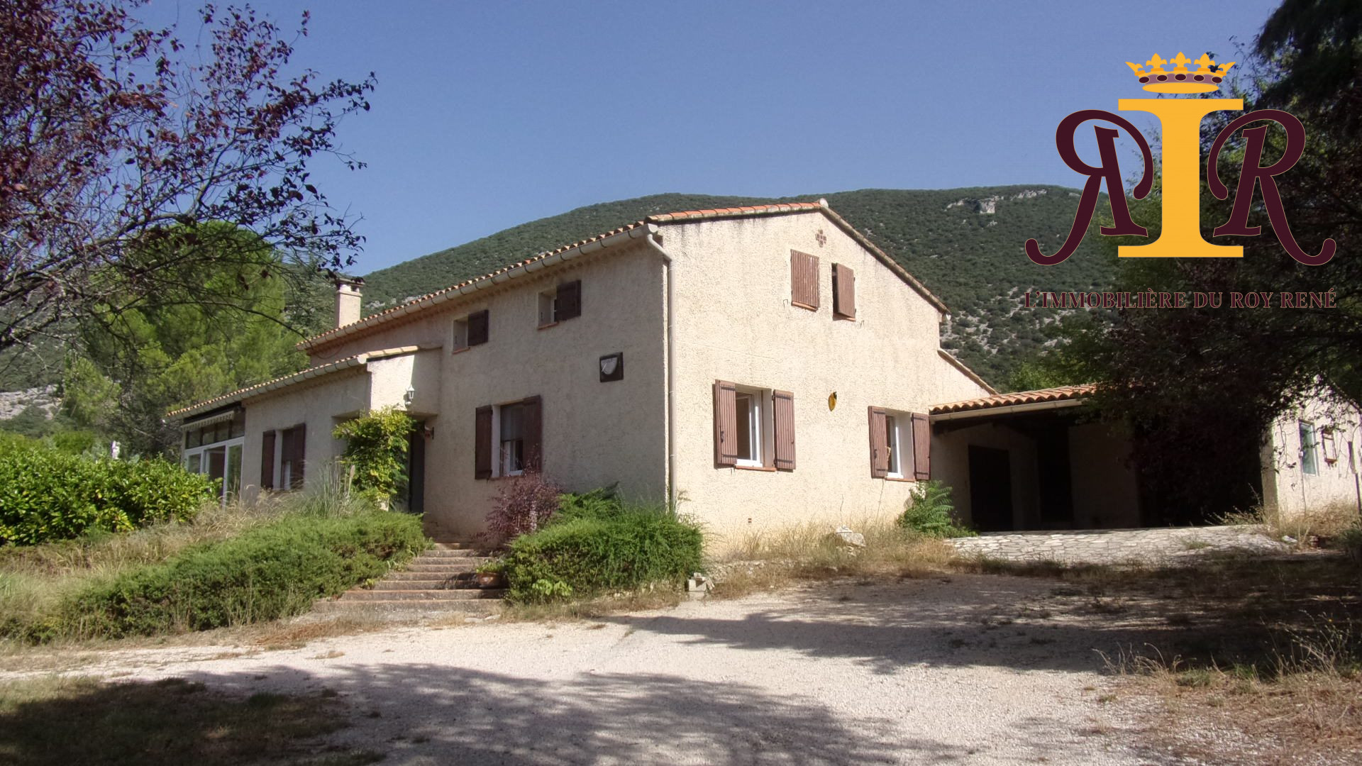 Maison de 200 m2 sur 7873 m2 de terrain avec vue à proximité d 