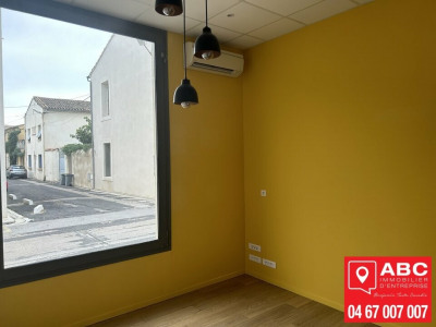 Bureau 2 pièces 257 m²