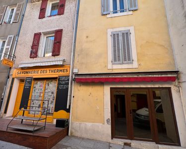 Local Commercial Vitrine - Greoux - Rue Grande