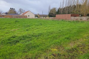 Terrain constructible de 1004 m²