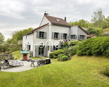 Maison 6 pièces - 4 chambres - 180 m2 - avec studio indépendant tout équipé