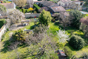 Maison de 231m2 divisée en 3 appartements sur son terrain de