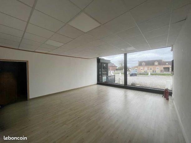 Bureau 150 m²