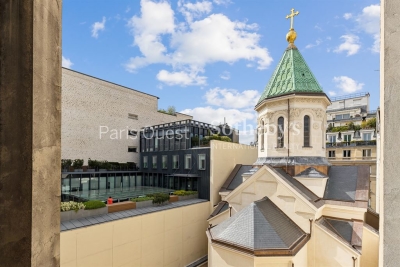 PARIS 8 - TRIANGLE D'OR / MONTAIGNE / PLACE FRANÇOIS 1ER 