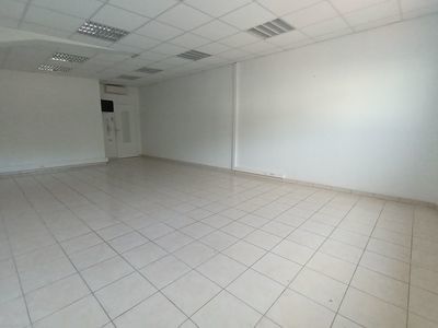 Bureaux Vide 77 m²