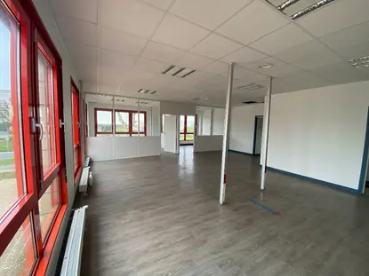 Immobilier professionnel Location Mâcon  316m² 3167€