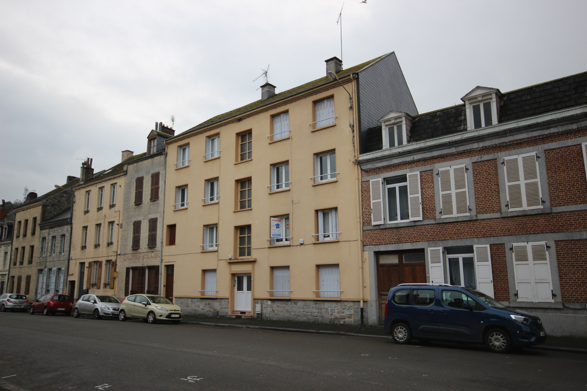 GIVET immeuble de rapport 7 appartements