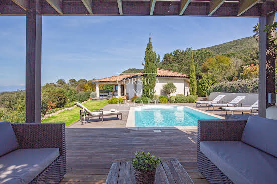 Villa 4 pièces 120 m²