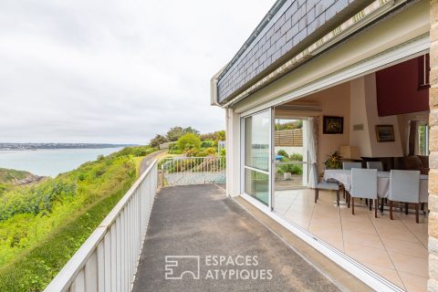 Grande maison et sa magnifique vue mer