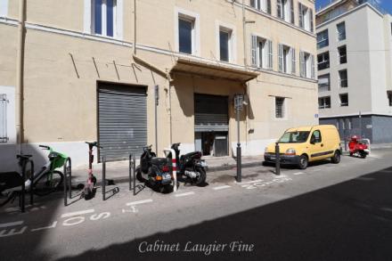 Immobilier professionnel Vente Marseille 5e Arrondissement  67m² 98500€