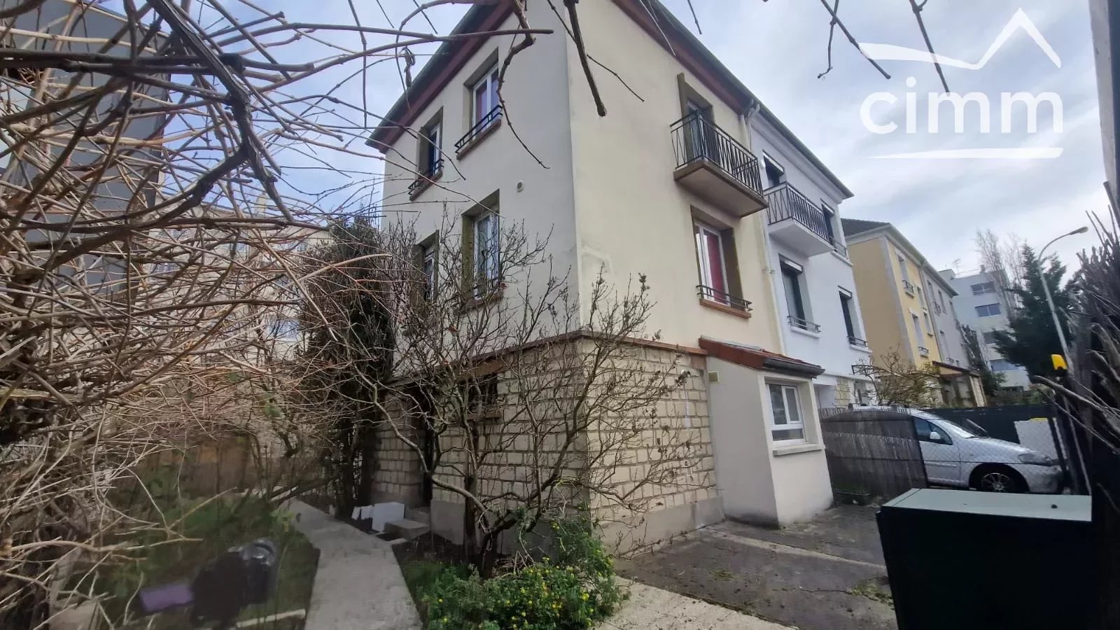 Belle Maison Quartier Piscine à Bois-Colombes