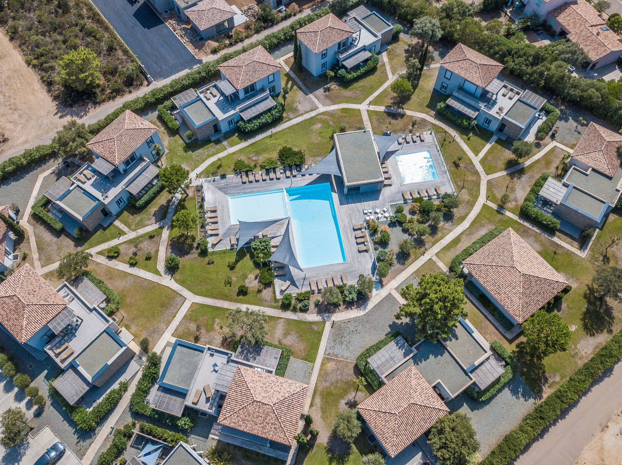 RÉSIDENCE DE VACANCES TRÈS BON STANDING SÉCURISÉE À PROXIMIT 