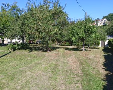 A ORNANS TERRAIN CONSTRUCTIBLE 1200 m2 96 000