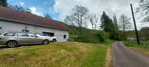 Maison rénovée au calme avec beau terrain