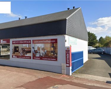 A Louer - Local Commercial - Stockage - Bureau - Vitrine