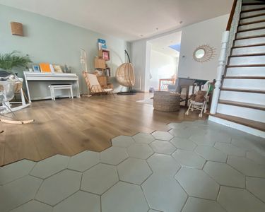 Maison rénovée de 140m2 à Anstaing