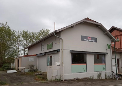 Local commercial 124 m² 