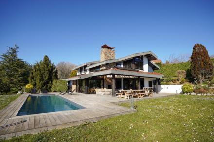 Villa 12 pièces 273 m²