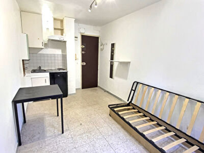 Appartement 1 pièce 11 m² 