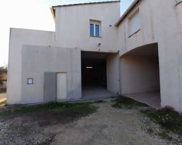 Local industriel 170 m²