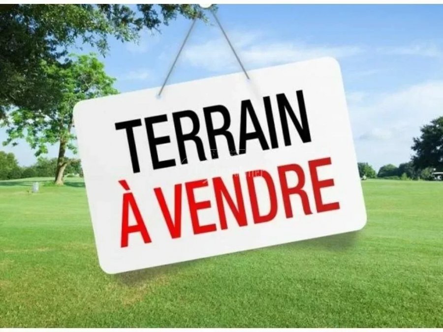 Terrain 635 m²