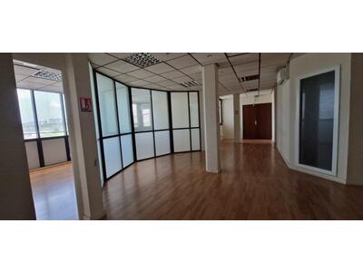 Bureaux 172 m2 au R+2 - Centre d'Affaires Californie