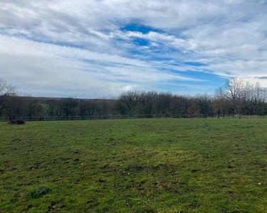 Terrain 1535 m² VOULON