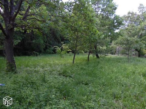 Rochefort du Gard, Terrain de 1000 m2