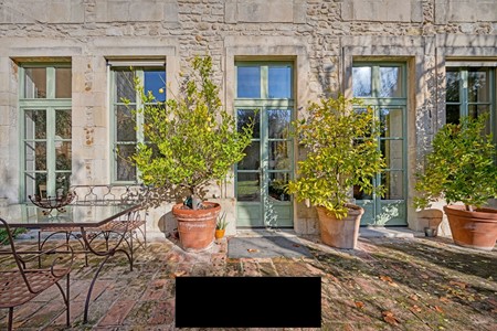 Maison 5 pièces 302 m²