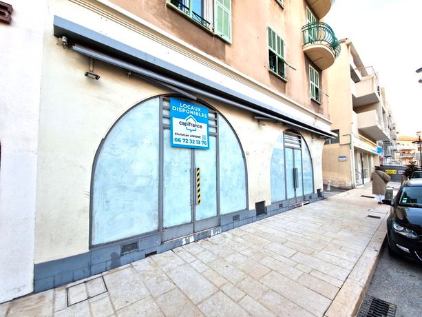 Local commercial 198 m²