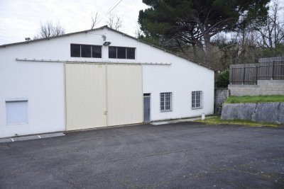 Local commercial 1050 m²