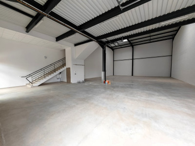 Local commercial 521 m²