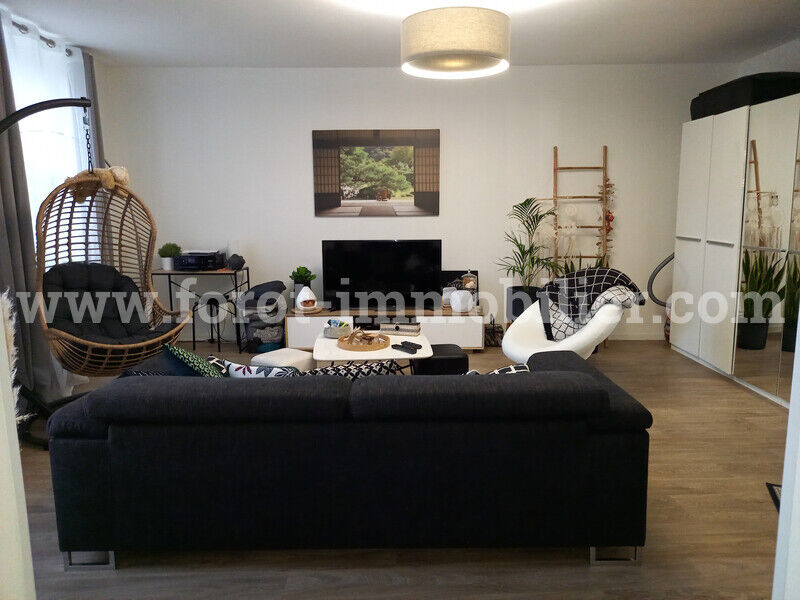 Location Appartement 94 m² à Le Cheylard 501 € CC /mois