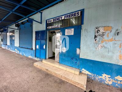 Dpt Guyane (973), à vendre CAYENNE CENTRE local commercial + stockage 