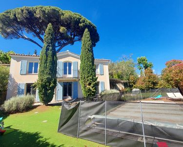 Villa 6 pièces 143 m² 