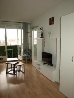 Studio 1 pièce 30 m² 