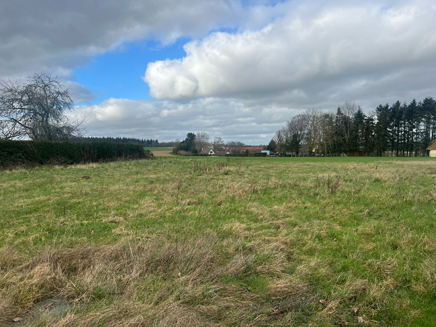 Terrain à bâtir viabilisé 1300m²