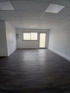 Immobilier professionnel Location Coignières  50m² 500€