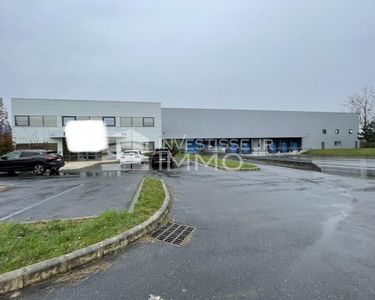 Local industriel 7 203 m²