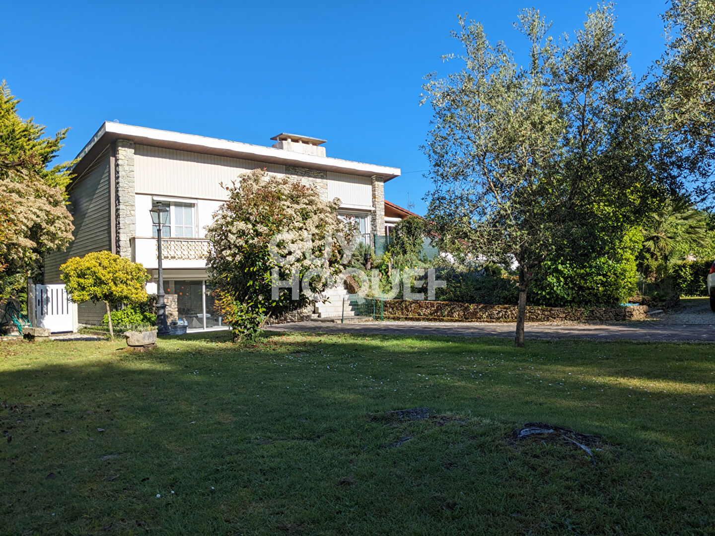 Maison St Pierre Du Mont 190 m2