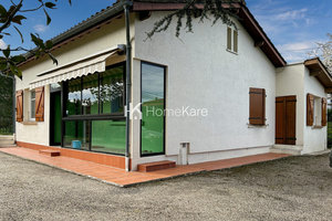 MAISON FAMILIAL DANS UN ECRIN DE VERDURE