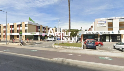 Parking - Garage Location Saint-Laurent-du-Var  20m² 458€