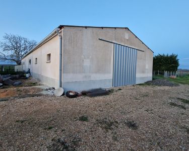 Location batiment / hangar