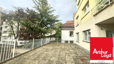 Immobilier professionnel Location Strasbourg  126m² 1600€