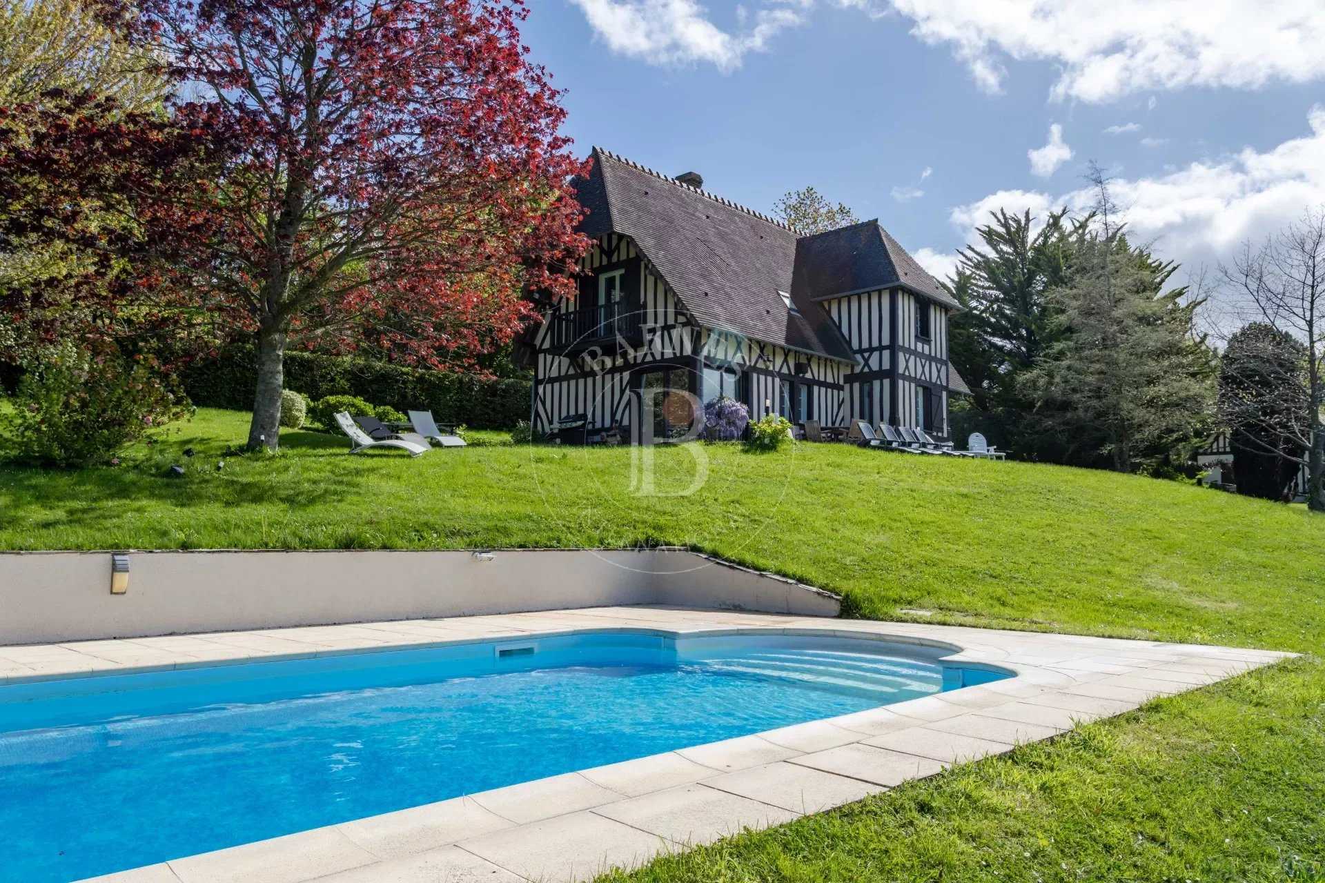 4 kms d'Houlgate - Maison normande avec piscine et vue dégagée