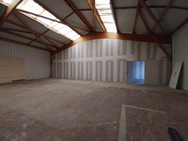 Local commercial 310 m²