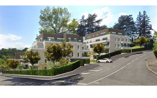 Dpt Rhône (69), à vendre Charbonnieres Les Bains appartement T5 de 126,75 m² - Terrain de