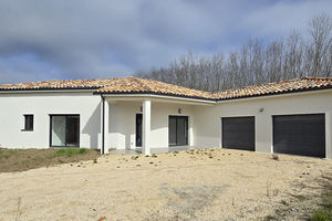 Maison - 5 pièces - 145m²