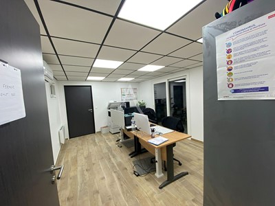 Bureaux 195 m²