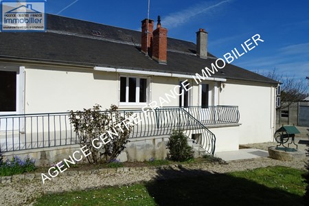 Maison de 3 pièces avec jardin et grand garage a vendre à BOURGES